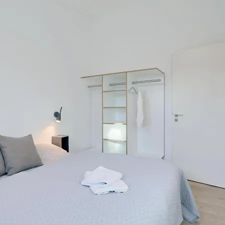 Amazing In Lembruch-dmmer With 3 Bedrooms, Sauna&wifi *